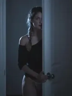 好奇的妻子——艾莉莎